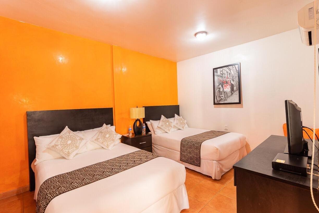 Hotel Dona Juana ตลาโคตาลปัน ภายนอก รูปภาพ
