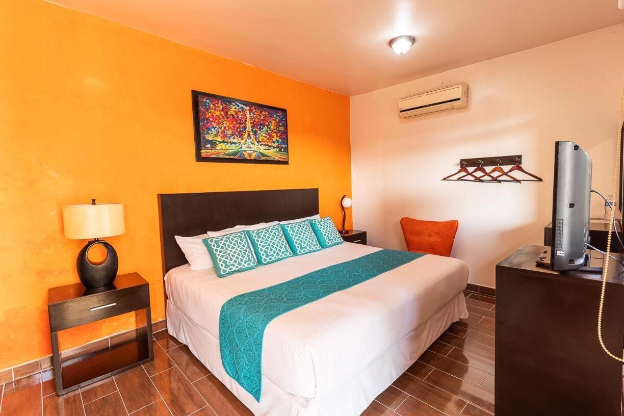 Hotel Dona Juana ตลาโคตาลปัน ภายนอก รูปภาพ