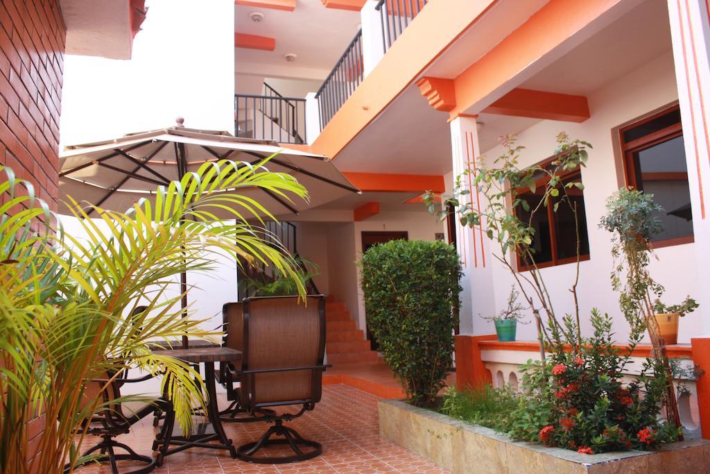Hotel Dona Juana ตลาโคตาลปัน ภายนอก รูปภาพ
