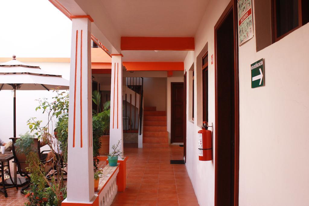 Hotel Dona Juana ตลาโคตาลปัน ภายนอก รูปภาพ